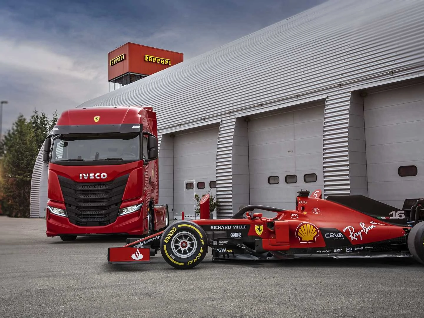 iveco s way alla scuderia ferrari