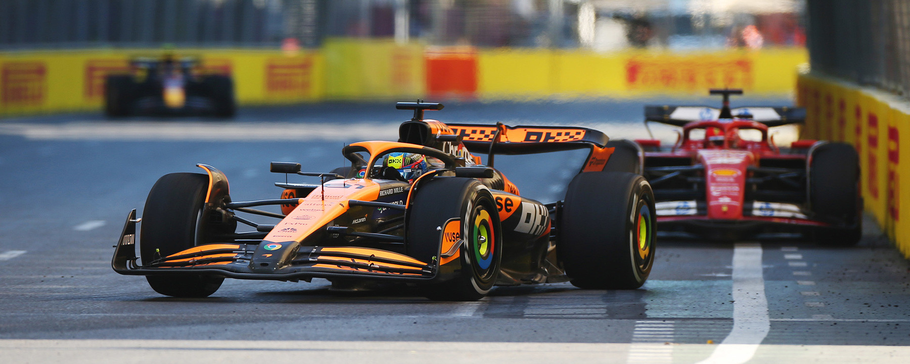 Piastri trionfa a Baku