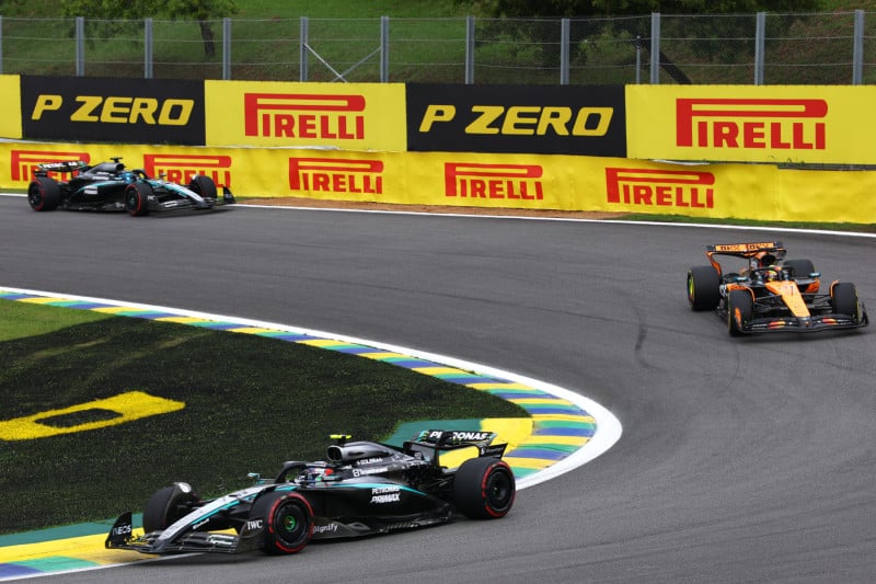 Lando Norris in pole position durante le qualifiche del GP Brasile F1 a San Paolo.