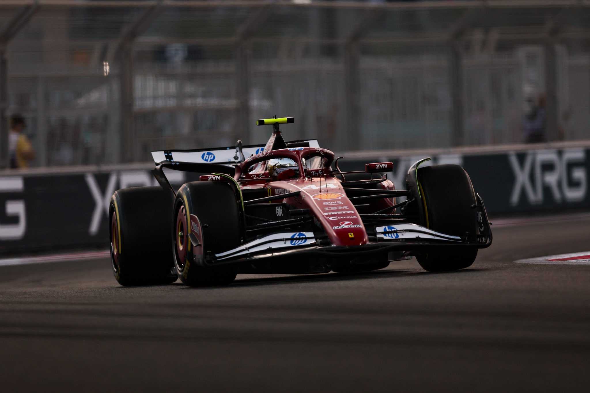 GP Abu Dhabi: Un Venerdì di Prove Libere tra Giovani Promesse, Degrado Gomme e Strategie da Decifrare