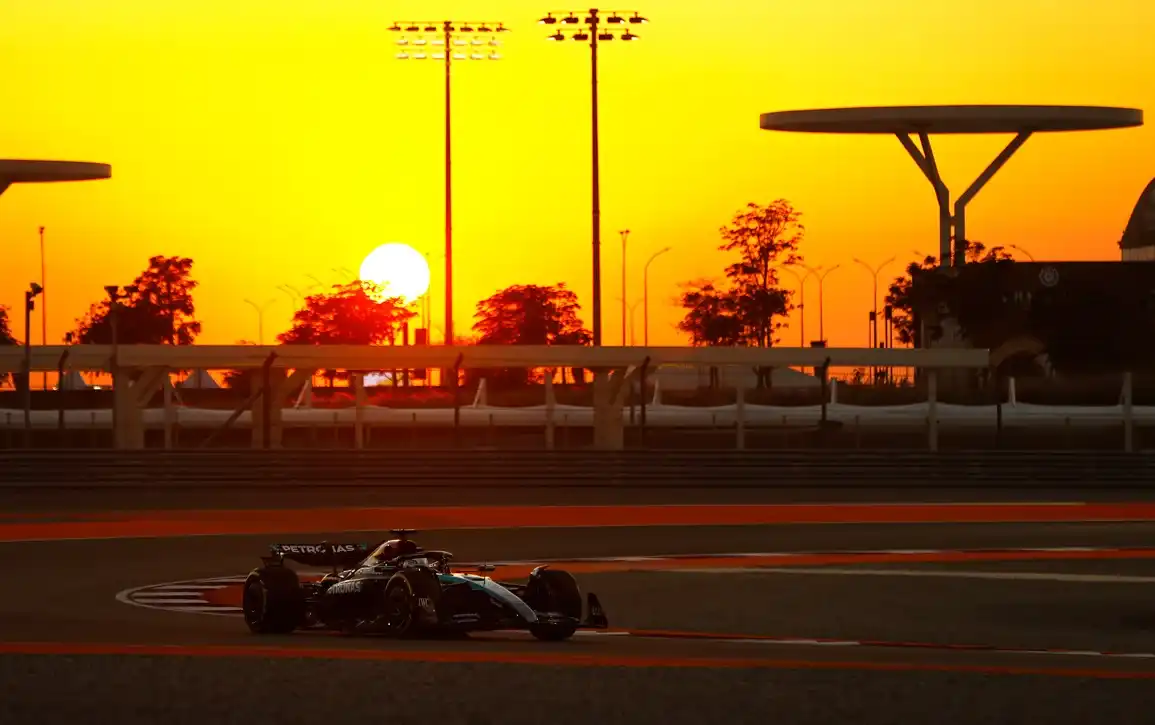 Mercedes 2025: Tra Ripresa e Mistero Hamilton