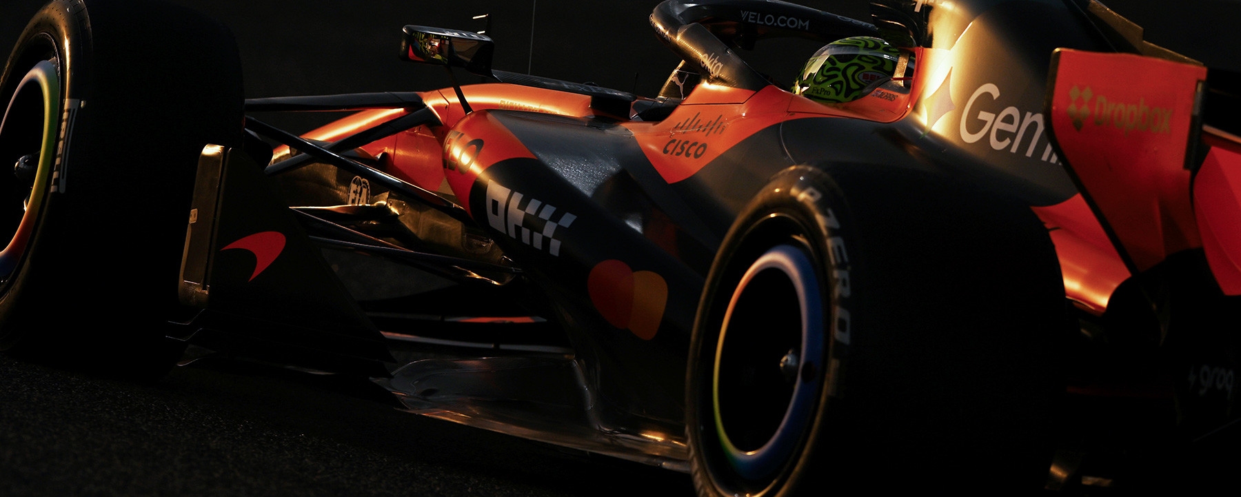 Formula uno paddock|Lando Norris Stupisce: McLaren in Vetta ai Test F1 Sakhir Day 1! ⚡