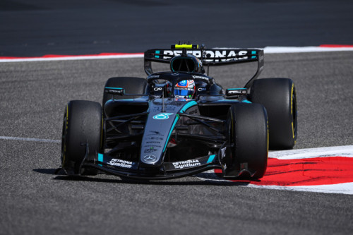 Test F1 Bahrain: Russell Vola, Mercedes Lancia il Guanto 🏎️